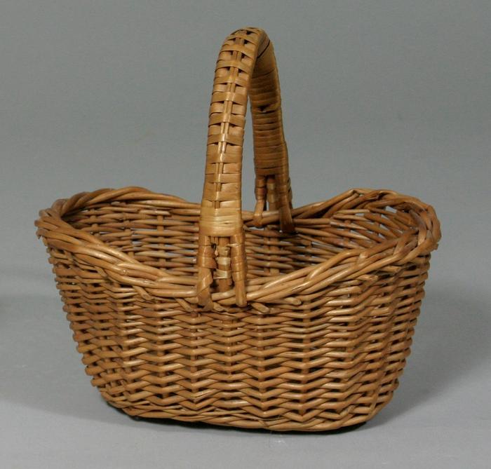 Basket (x2005.882)